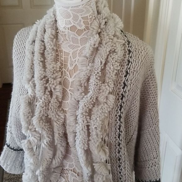 Angel Of The North Cream Textured Shawl Sweater - Picture 2 of 11